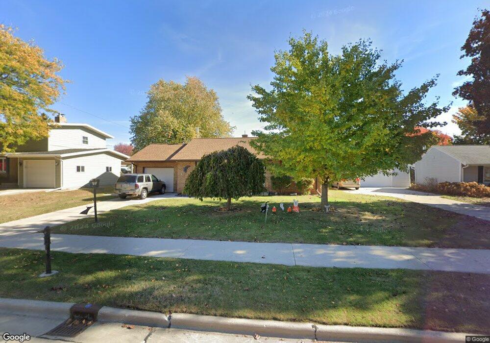 1245 N 10th St, Manitowoc, WI 54220 - photo 1