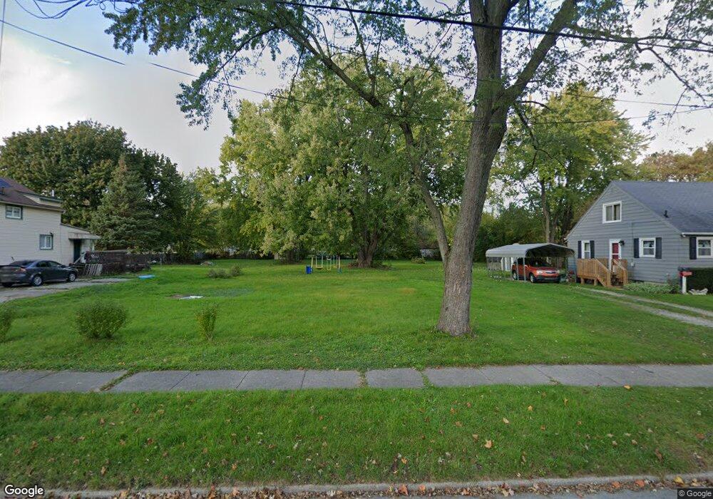 320 W Hodge Ave, Lansing, MI 48910 - photo 1