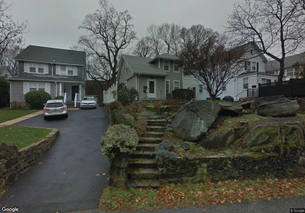 28 Locust St, Greenwich, CT 06830 - photo 1