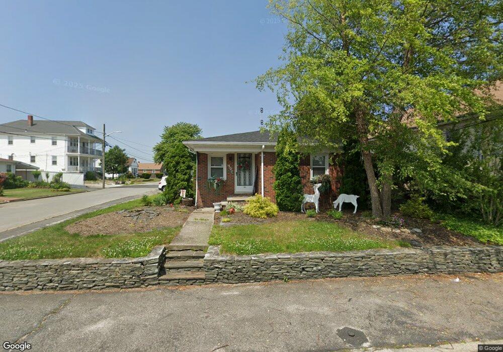 491 Laurel Hill Ave, Cranston, RI 02920 - photo 1