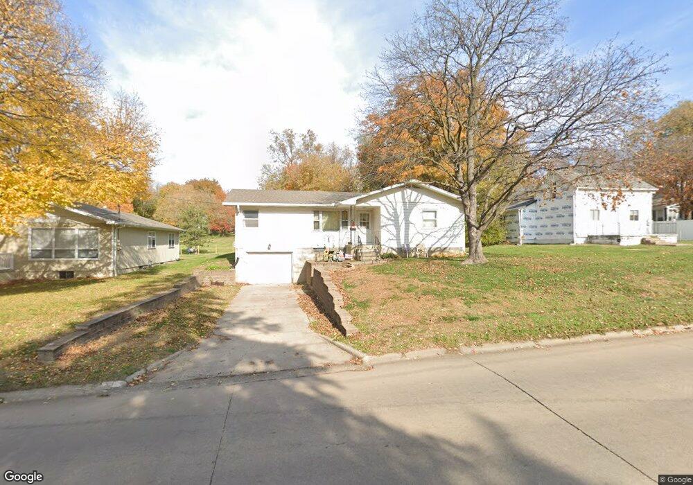 207 E Nishna Rd, Shenandoah, IA 51601 - photo 1