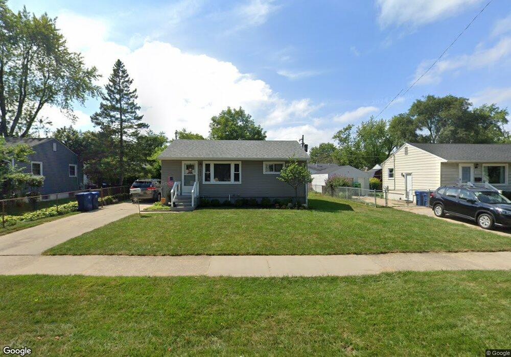 2244 Shawnee Rd, Waukegan, IL 60087 - photo 1
