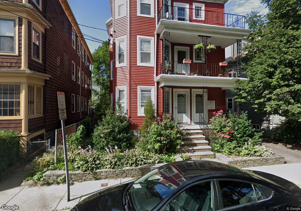 4 Aberdeen Rd unit 1, Somerville, MA 02144 - photo 1