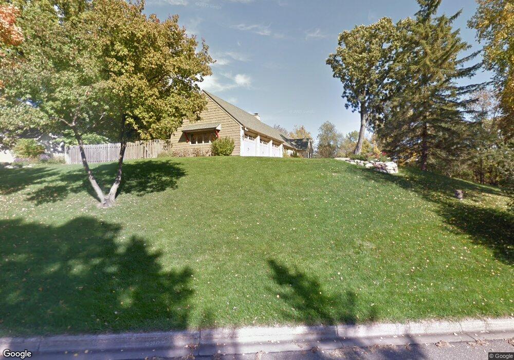 16860 Creek Ridge Trail, Minnetonka, MN 55345 - photo 1