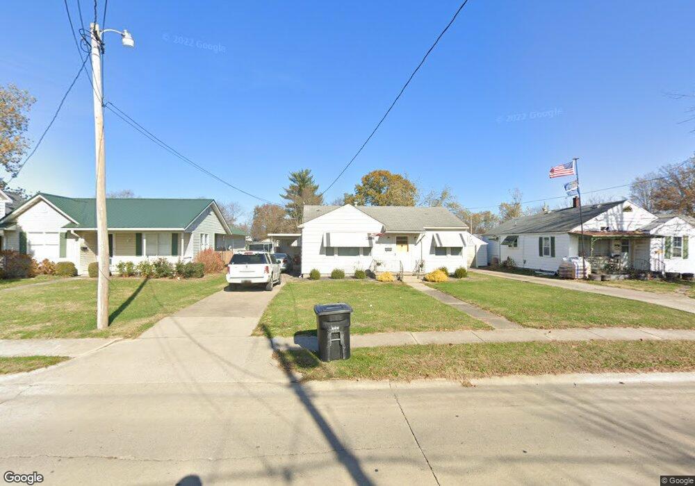 1104 W Saint Anthony Ave, Effingham, IL 62401 - photo 1