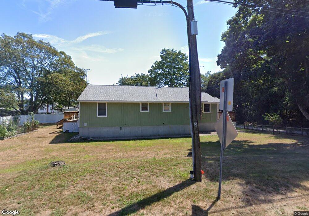 471 Middlebridge Rd, Wakefield, RI 02879 - photo 1