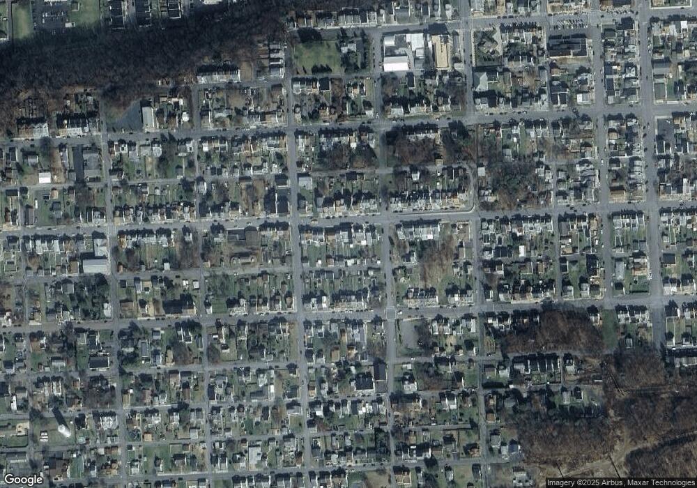 1020 W Pine St, Coal Township, PA 17866 - photo 1