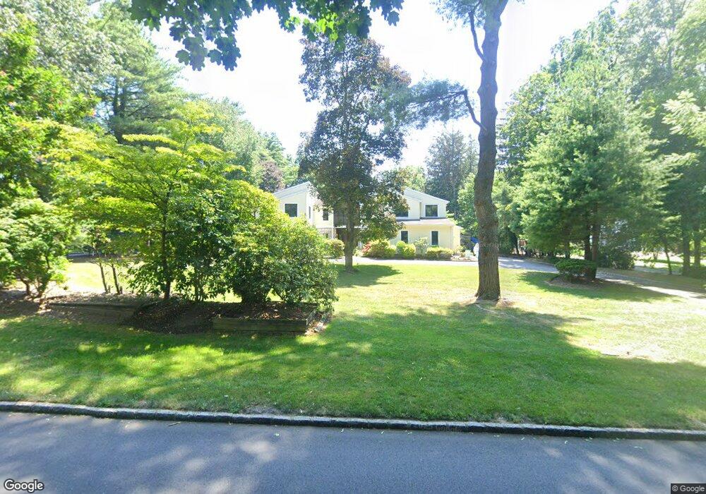 8 Harbor Acres Rd, Sands Point, NY 11050 - photo 1