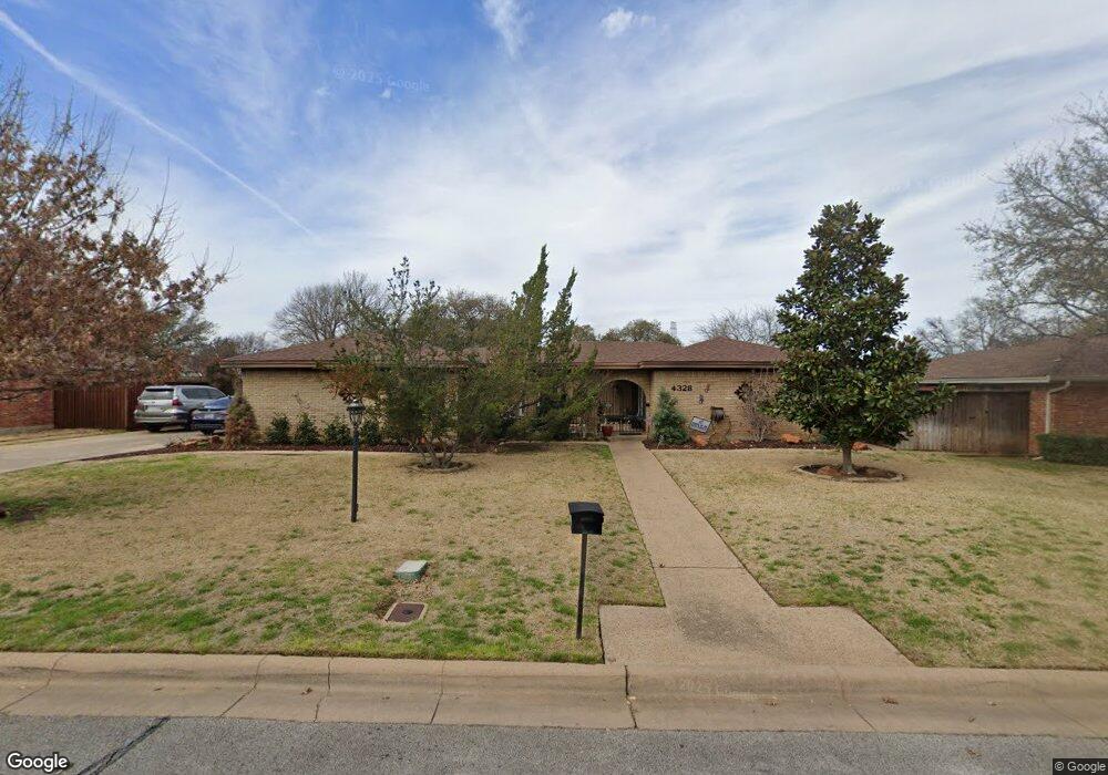 4328 Barcelona Dr, Fort Worth, TX 76133 - photo 1