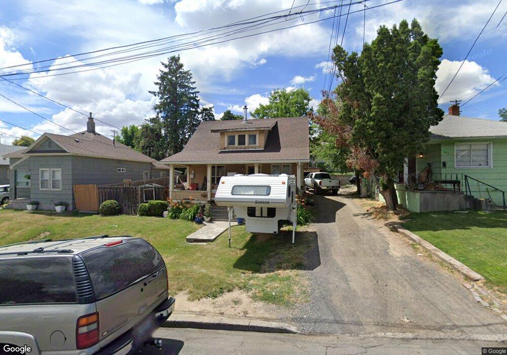 415 NW 9th St, Pendleton, OR 97801 - photo 1