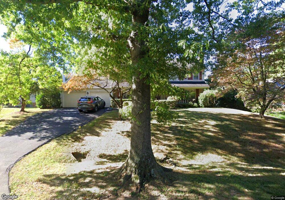 9212 Pavonia Ct, Potomac, MD 20854 - photo 1