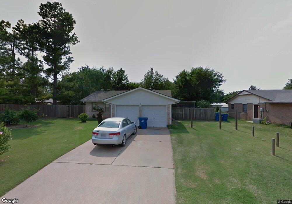 105 Thomas Blvd, McLoud, OK 74851 - photo 1