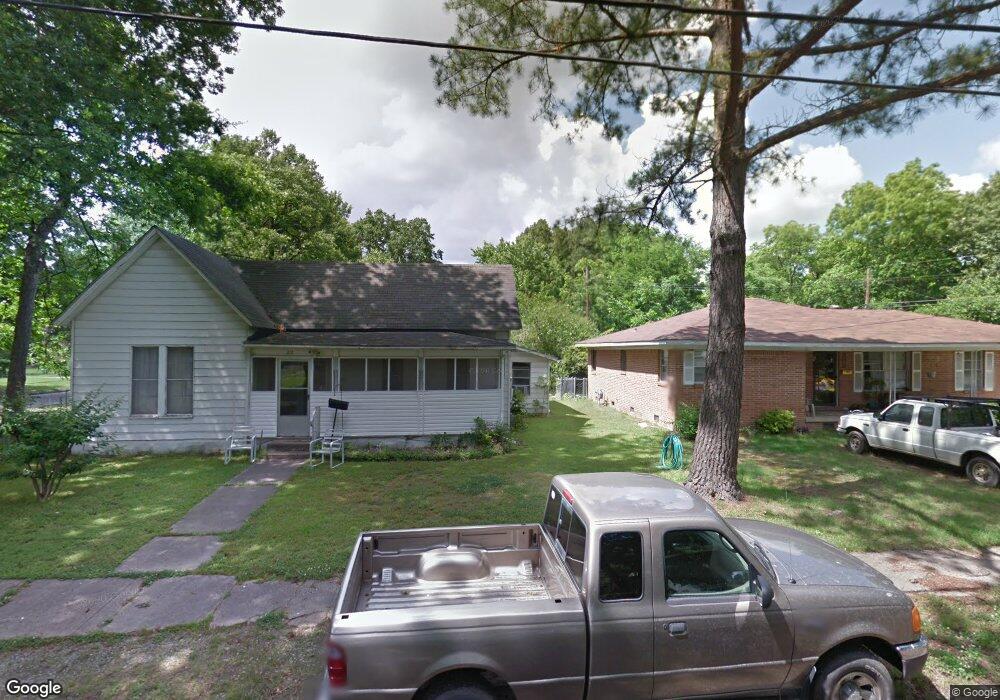 212 W 12th St, Stuttgart, AR 72160 - photo 1