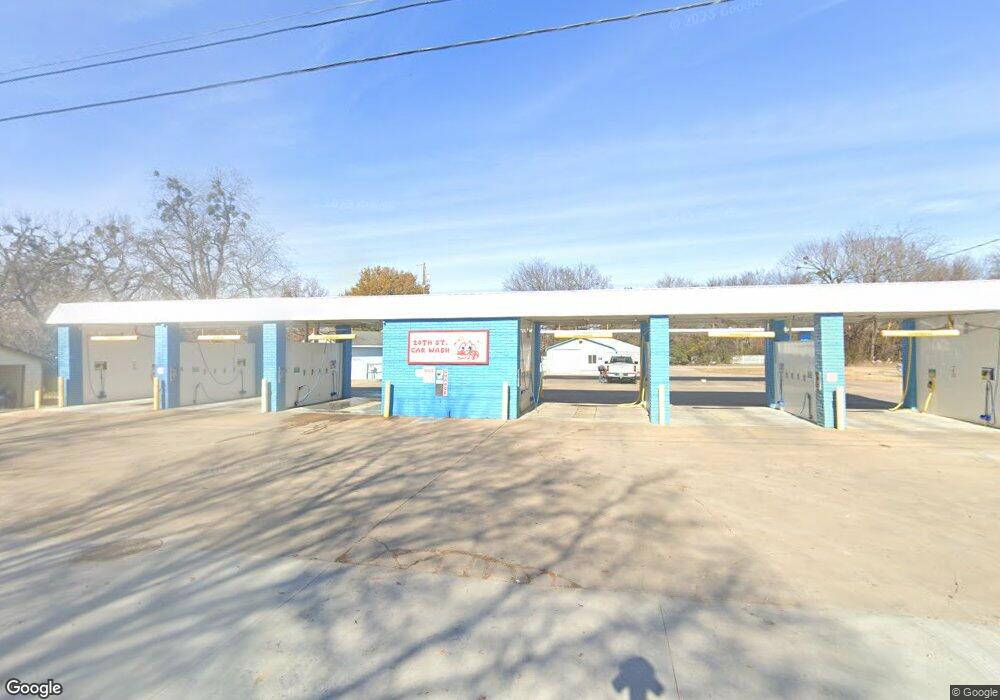 727 E 20 St, Okmulgee, OK 74447 - photo 1