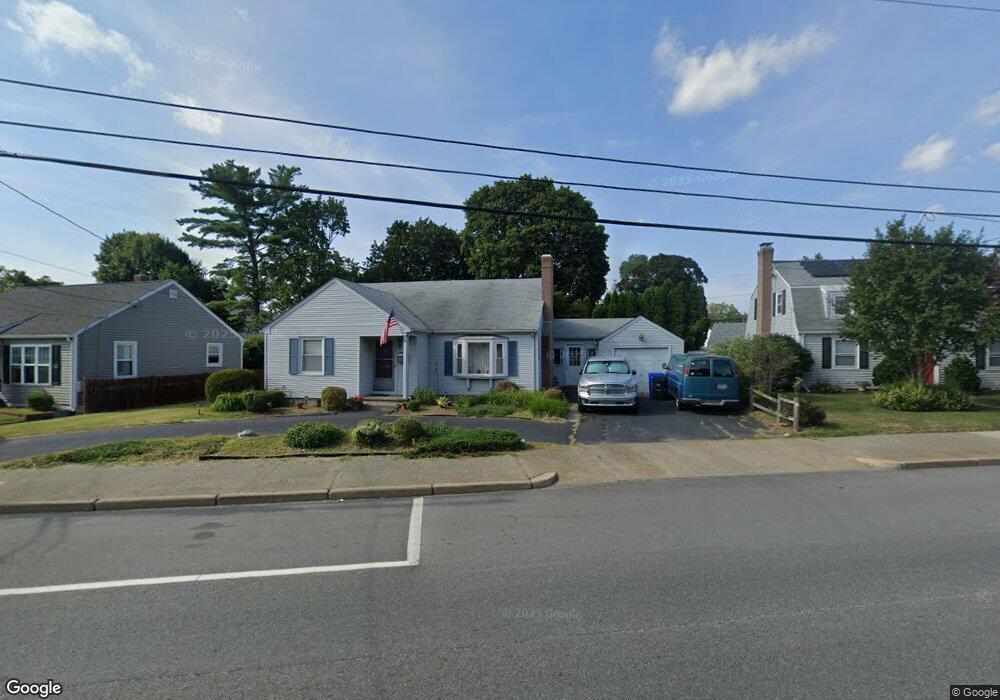 1070 Central Ave, Pawtucket, RI 02861 - photo 1