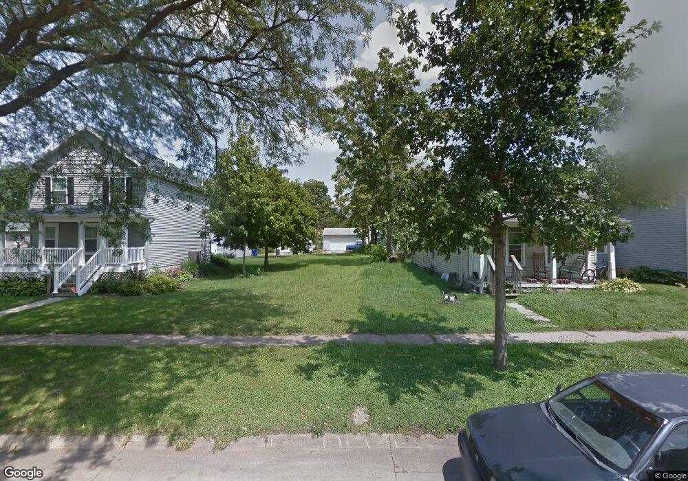 1012 8th St SE, Cedar Rapids, IA 52401 - photo 1