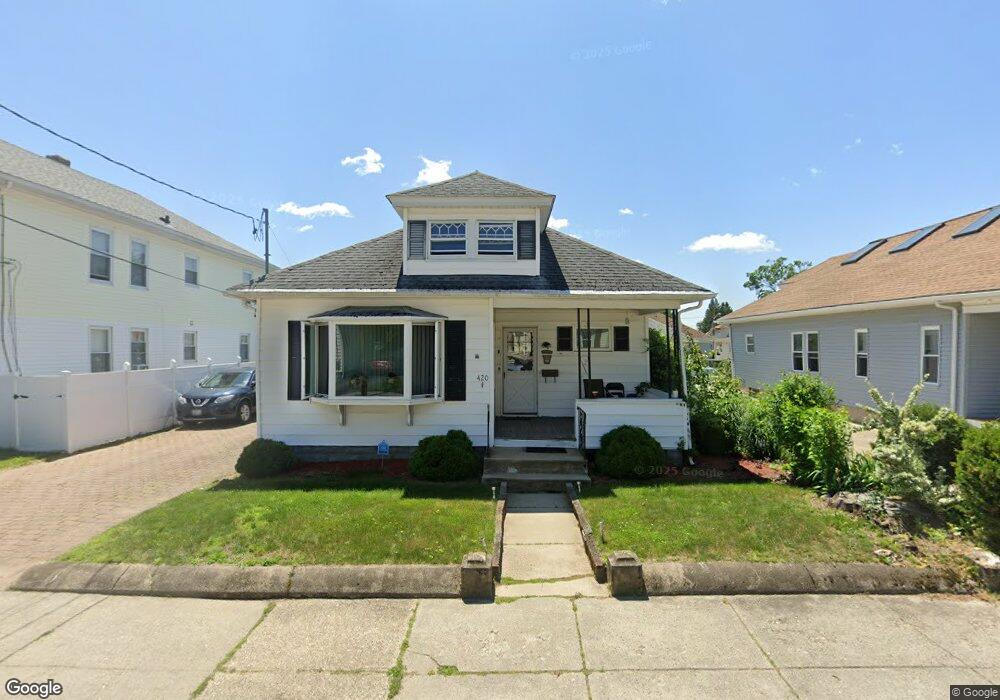 420 Grotto Ave, Pawtucket, RI 02860 - photo 1