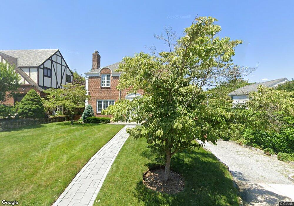 21 Exeter Ln, Manhasset, NY 11030 - photo 1