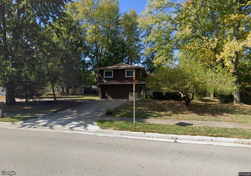 542 Harris Rd, Sheffield Lake, OH 44054 - photo 1