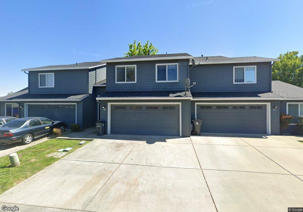 357 Live Oak Loop, Central Point, OR 97502 - photo 1