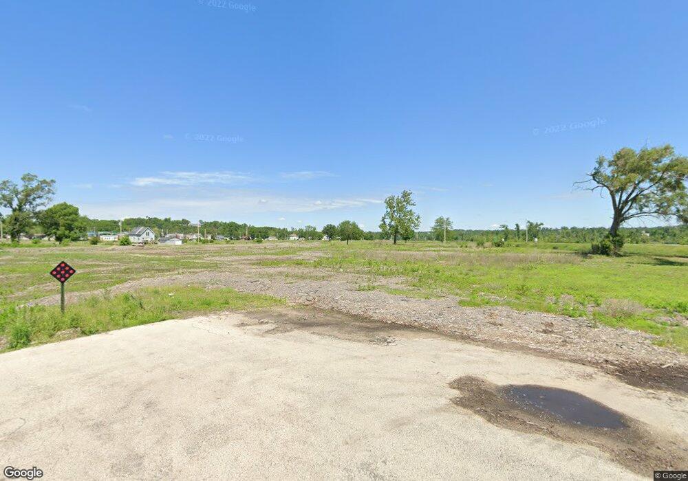 300 N Ave NW, Cedar Rapids, IA 52405 - photo 1