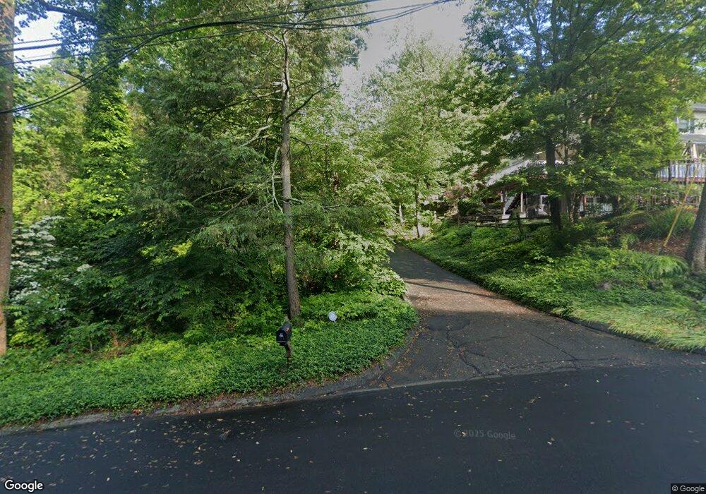 320 Country Ln, Orange, CT 06477 - photo 1