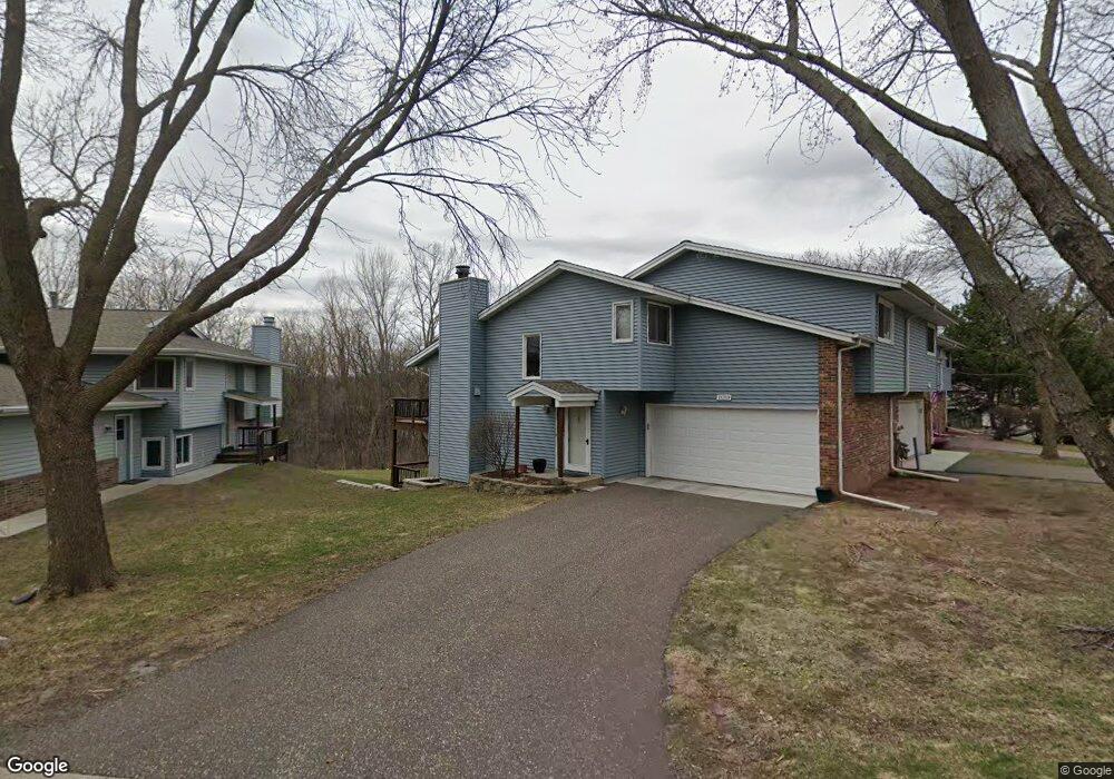 18349 Creeks Bend Dr, Minnetonka, MN 55345 - photo 1