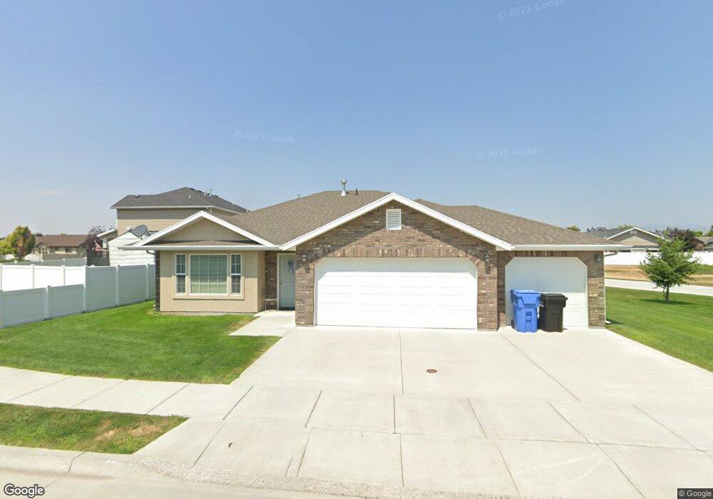 642 W 90 N, Hyrum, UT 84319 - photo 1