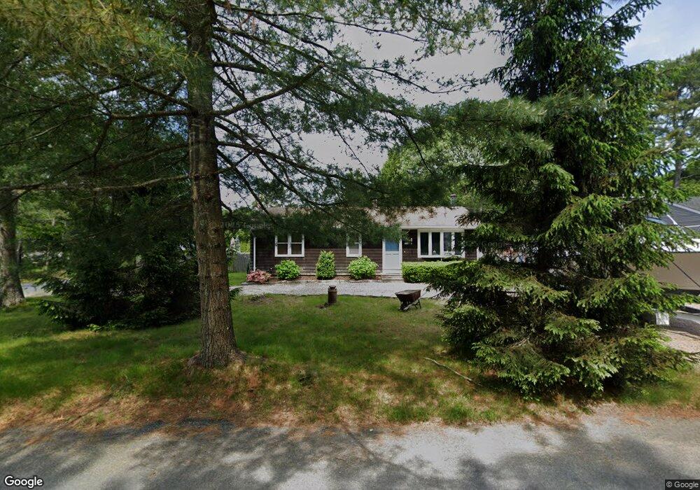 138 Hemlock Rd, Wakefield, RI 02879 - photo 1