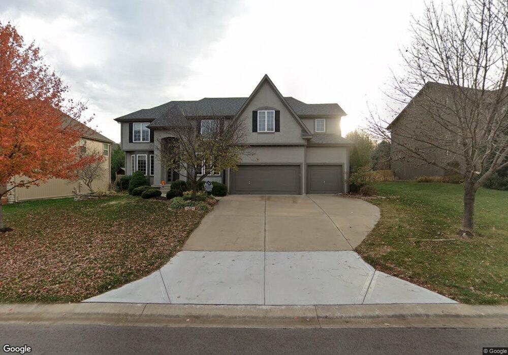22221 W 58th St, Shawnee, KS 66226 - photo 1