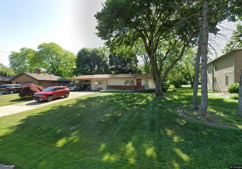 3325 Circle Dr, Flint, MI 48507 - photo 1