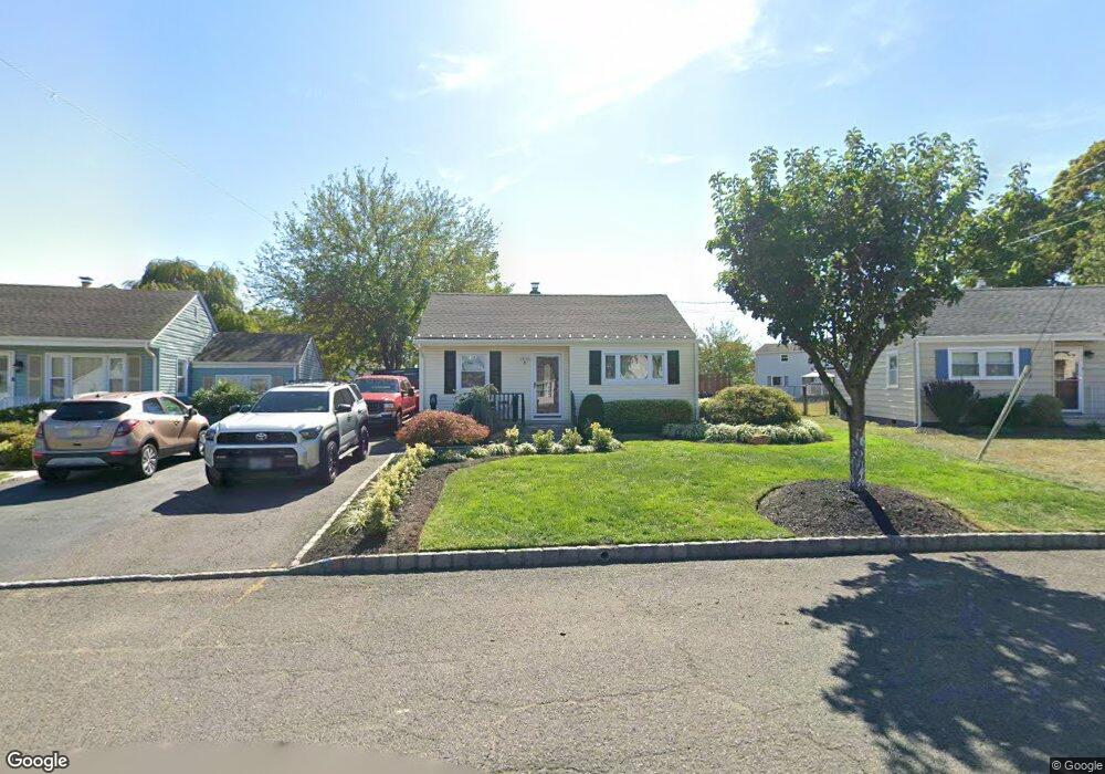 13 Latourette Ave, South Bound Brook, NJ 08880 - photo 1