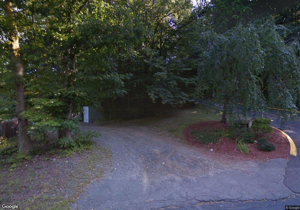 10 Mohawk Trail, Guilford, CT 06437 - photo 1