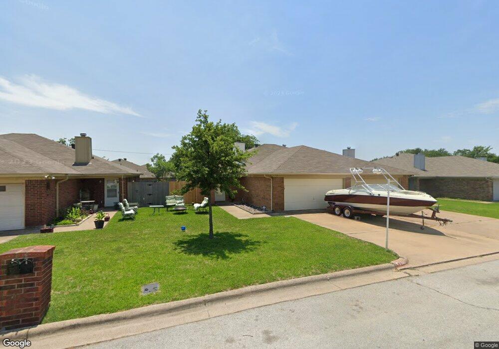 7506 Connie Ln, North Richland Hills, TX 76182 - photo 1