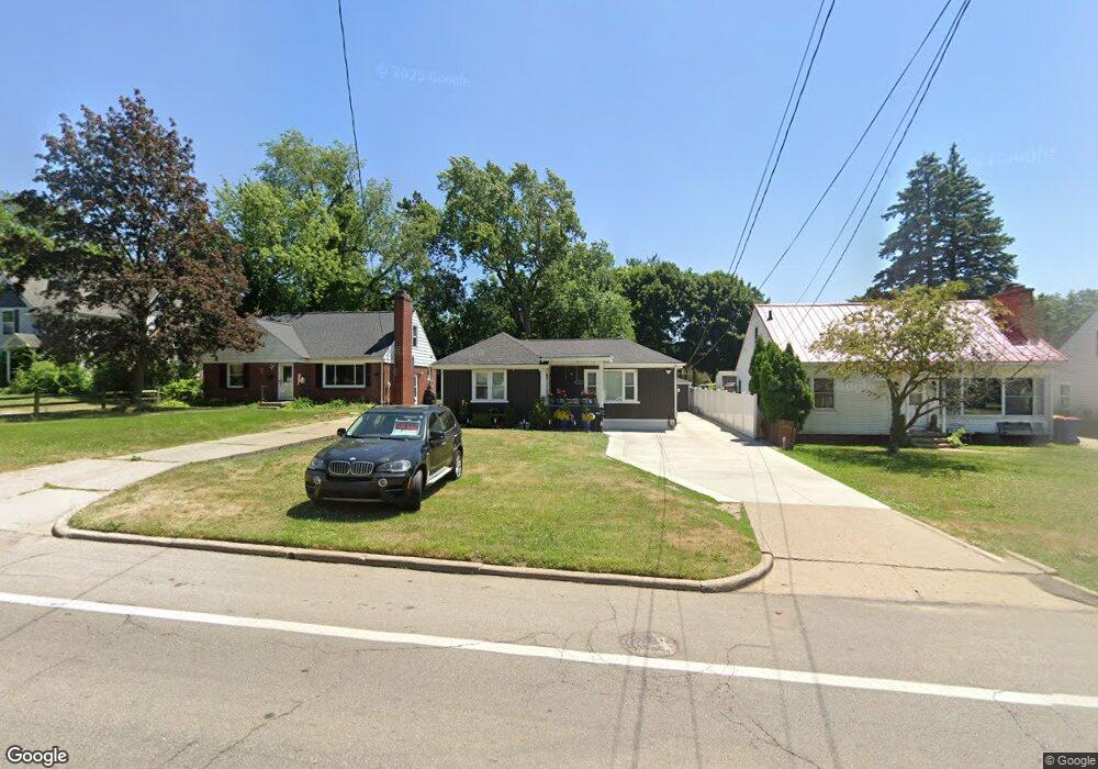 916 Knapp St NE, Grand Rapids, MI 49505 - photo 1