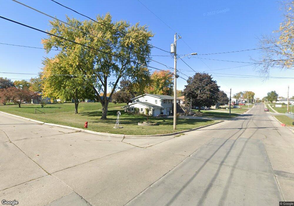 1201 N 9th Avenue Place E, Newton, IA 50208 - photo 1