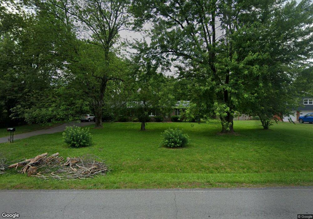 1001 N Charlotte St, Dickson, TN 37055 - photo 1