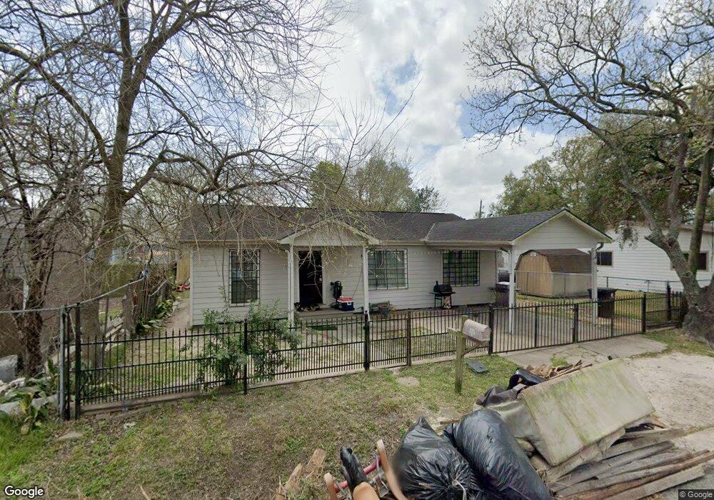 4112 Engleford St, Houston, TX 77026 - photo 1