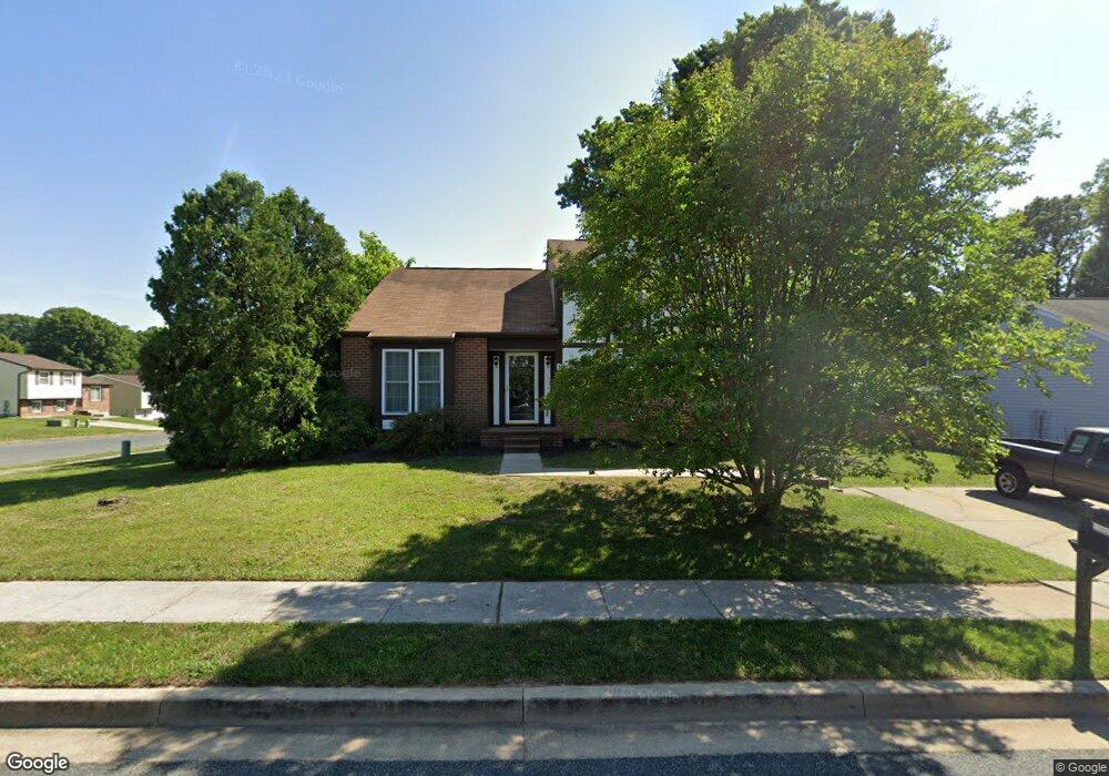 1 Beefwood Ct, Essex, MD 21221 - photo 1