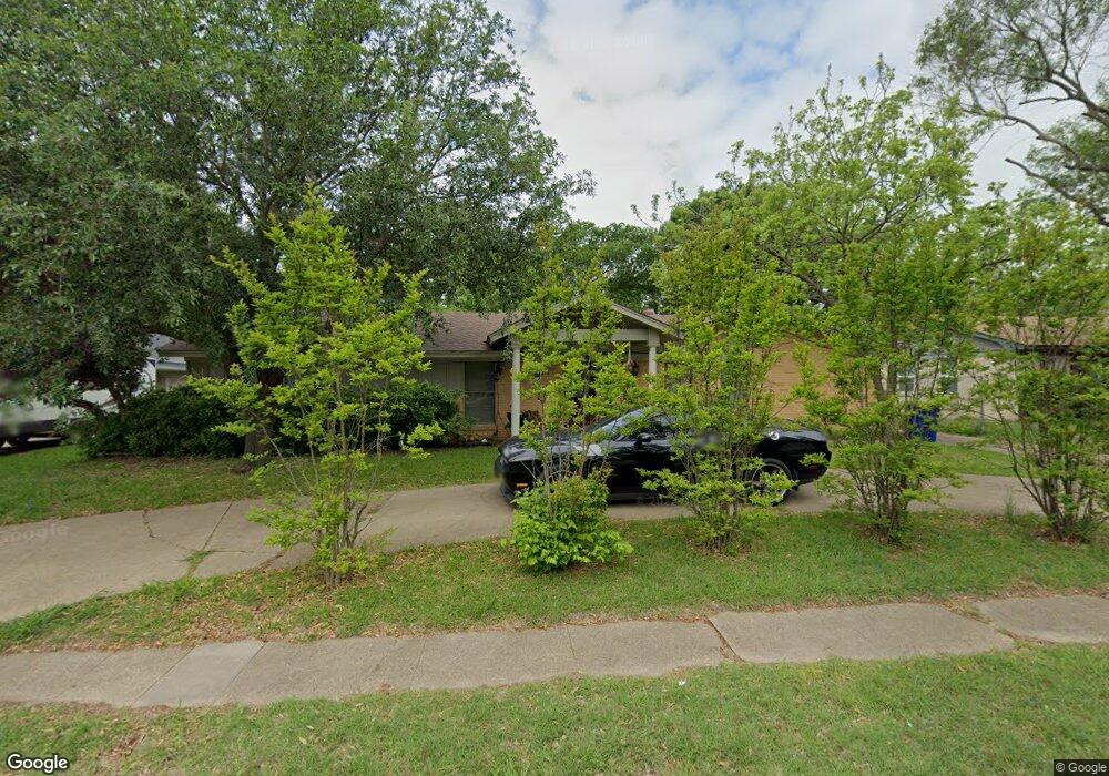 2503 Woodlawn Dr, Ennis, TX 75119 - photo 1