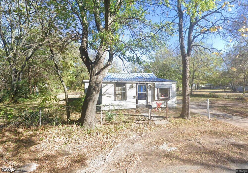 1305 N Collins Ave, Okmulgee, OK 74447 - photo 1