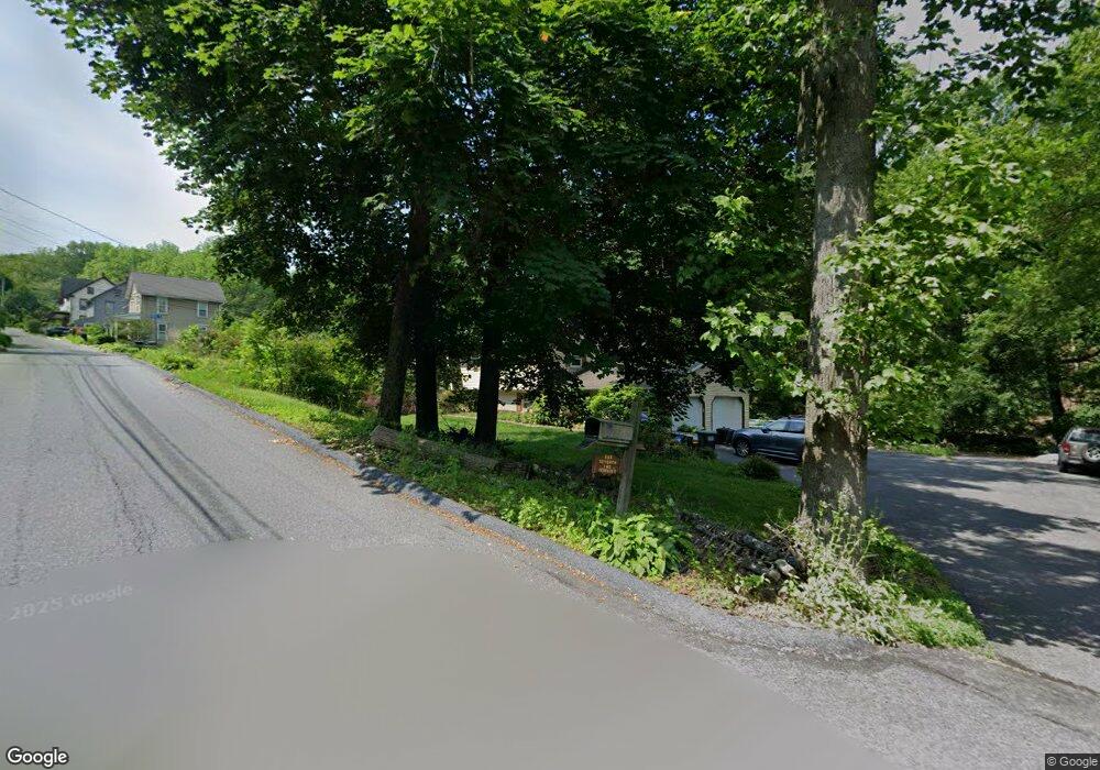 352 7th St, Slatington, PA 18080 - photo 1