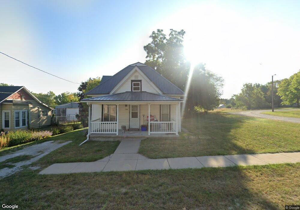 104 Jefferson E, Urbana, IA 52345 - photo 1