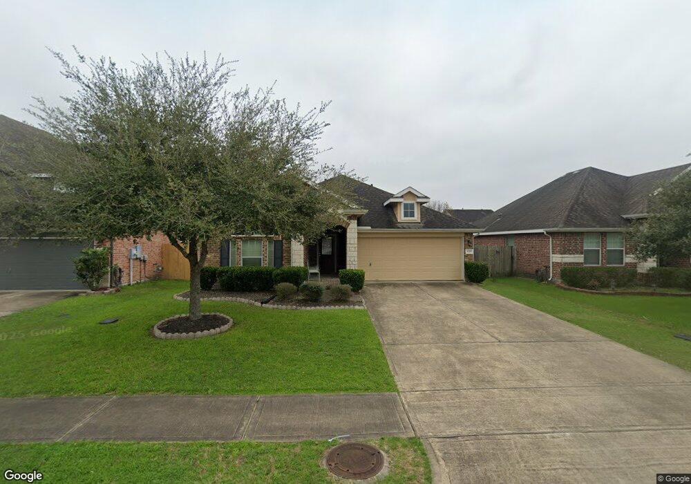 1225 Quarterhorse Dr, Alvin, TX 77511 - photo 1