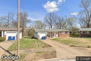 1449 Forest Green Ct, Saint Louis, MO 63130