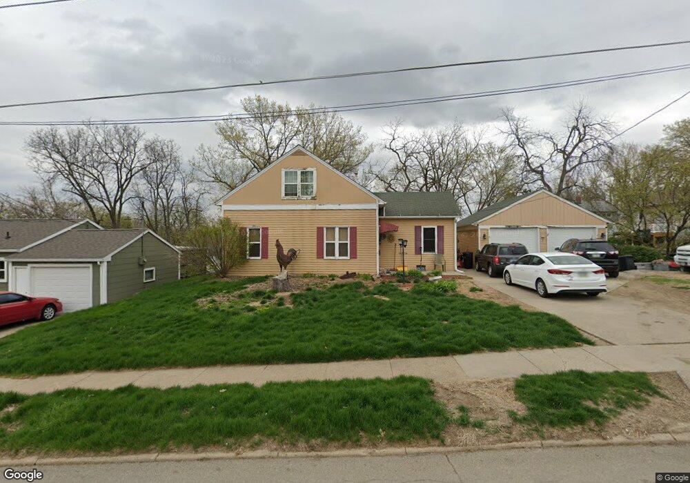 1014 W 3rd St S, Newton, IA 50208 - photo 1