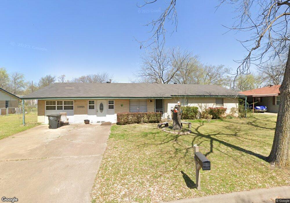 1306 Phillips St, Cleburne, TX 76033 - photo 1