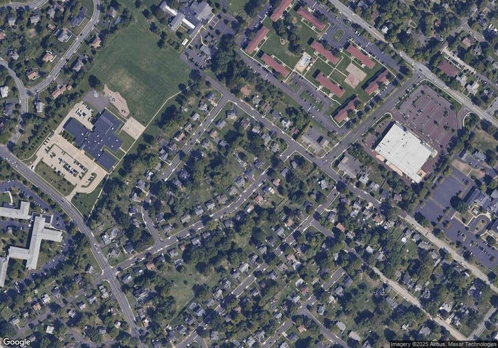 213 Woodlawn Dr, Lansdale, PA 19446 - photo 1