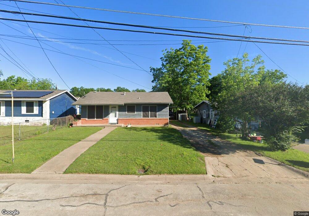 712 Rose Ave, Cleburne, TX 76033 - photo 1