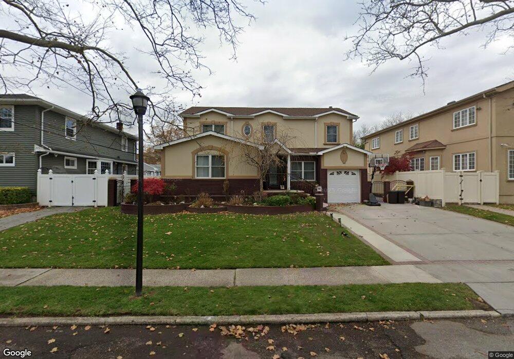 58 N Strathmore St, Valley Stream, NY 11581 - photo 1